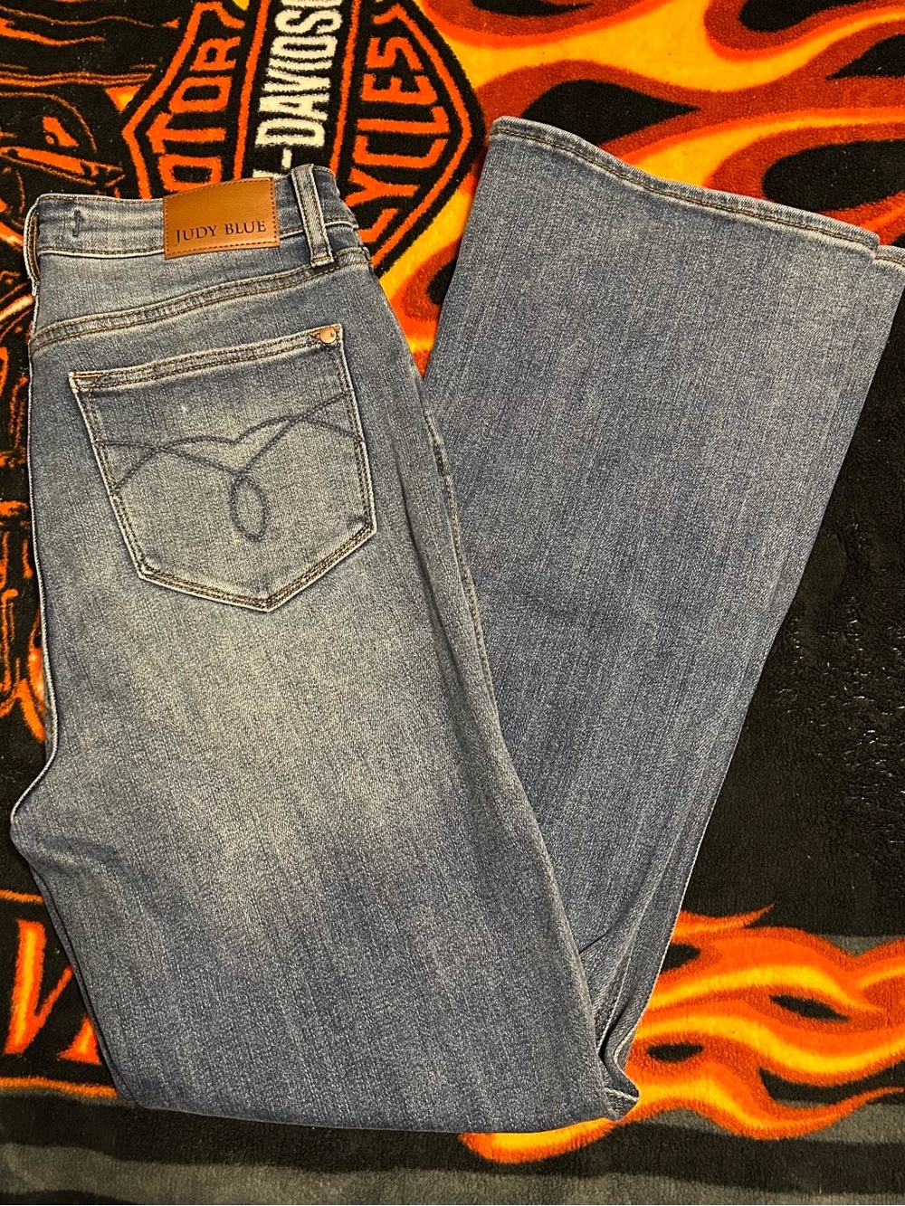 SIZE 28 SHORT Courtney Bootcut Tummy Control High Waist Jeans